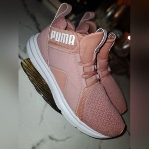 Pink Puma Athletic shoes- slightly worn (size 8)